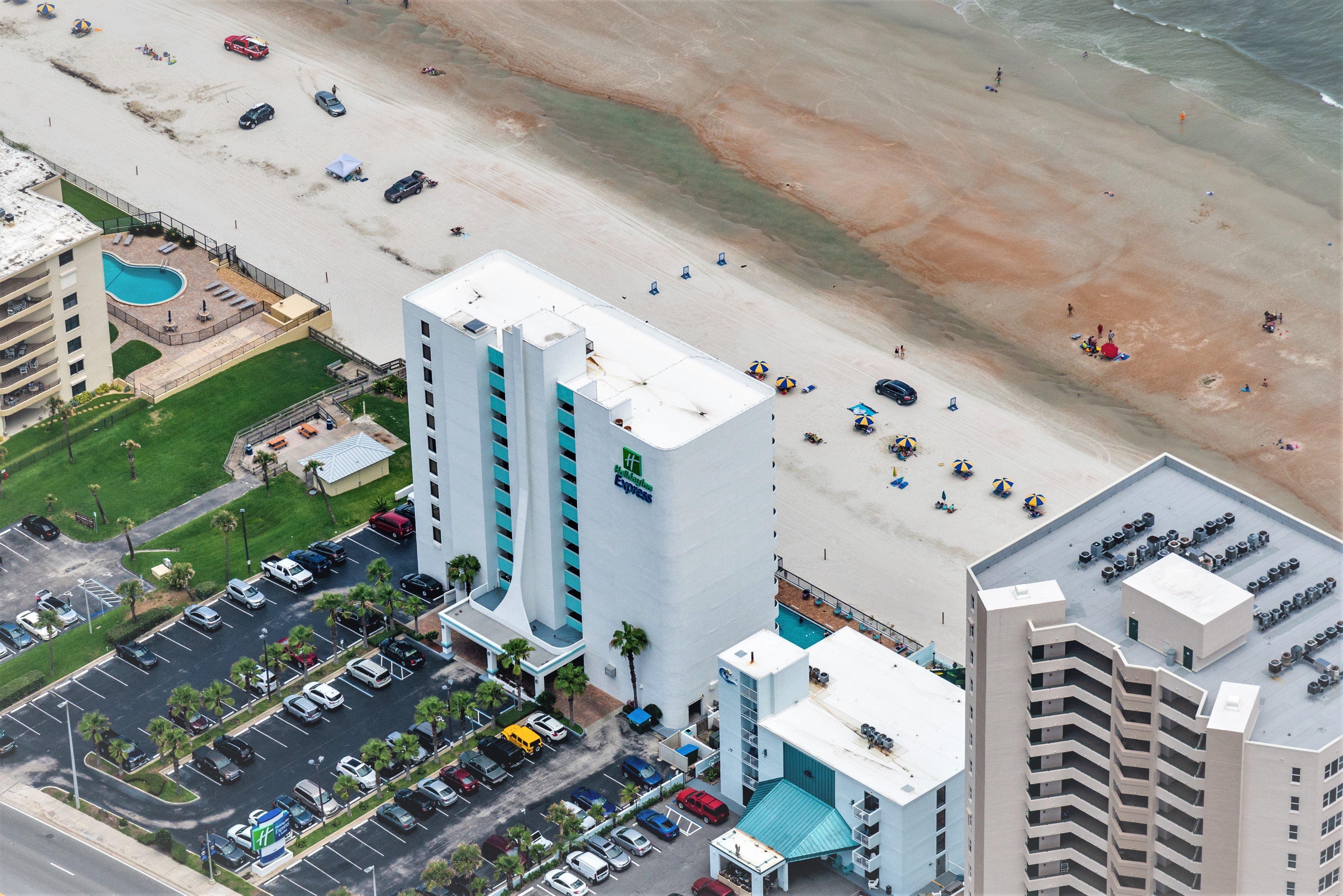 Holiday Inn Express & Suites Oceanfront Daytona Beach Shores By Ihg Екстериор снимка