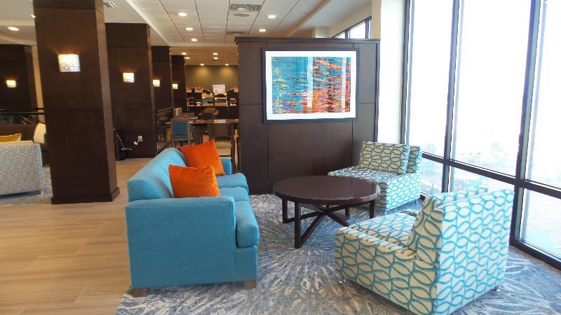 Holiday Inn Express & Suites Oceanfront Daytona Beach Shores By Ihg Екстериор снимка